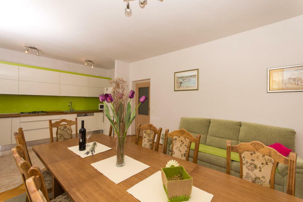 סלאטינה Apartman Domic מראה חיצוני תמונה