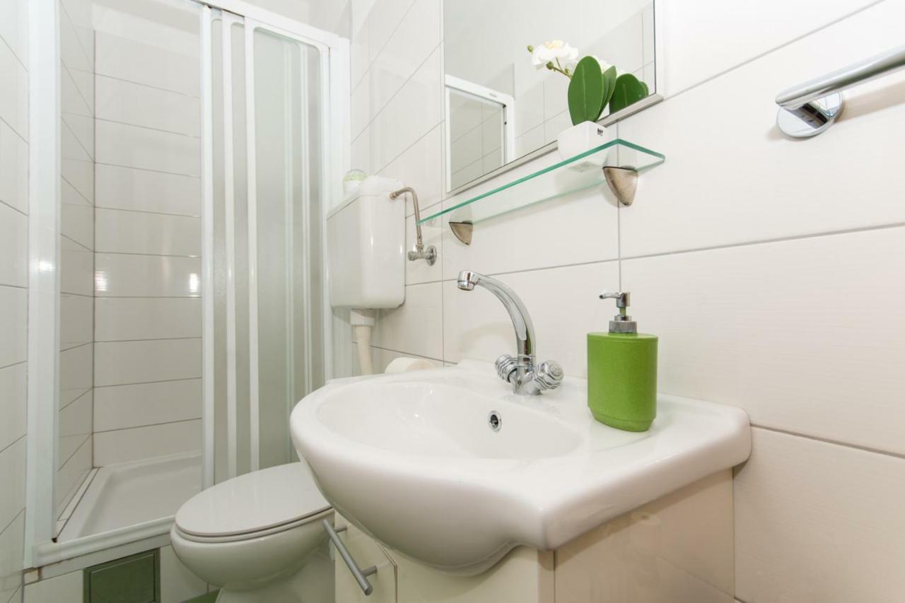 סלאטינה Apartman Domic מראה חיצוני תמונה