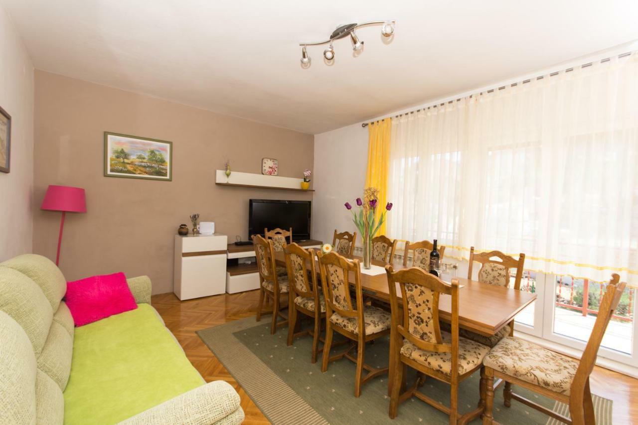 סלאטינה Apartman Domic מראה חיצוני תמונה