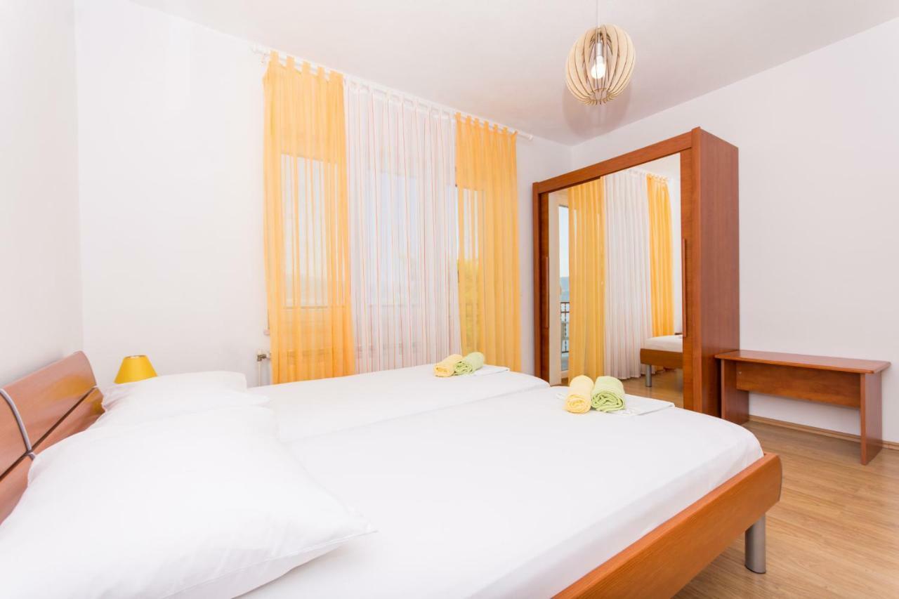 סלאטינה Apartman Domic מראה חיצוני תמונה